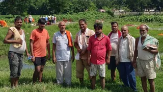 मधेपुरा के बिहारीगंज स्थित जलजमाव से जूझा रहा एकमात्र सरकारी मुक्तिधाम और बदहाली पर रोष जताते स्थानीय ग्रामीण|
