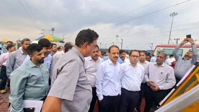 झारसुगुड़ा रेलवे स्टेशन का होगा विस्तार: 5 से बढ़कर 10 होंगे प्लेटफॉर्म, SER के जीएम ने दिए निर्देश
