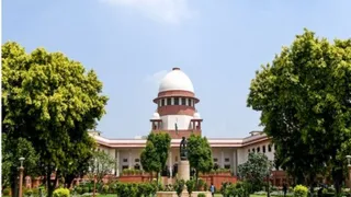 सुप्रीम कोर्ट ने मणिपुर राहत शिविरों में हुई मौतों पर हैरानी जताई (फोटो-ANI)