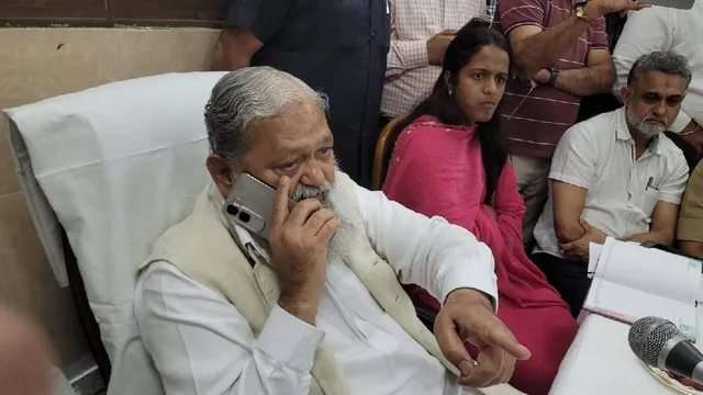 FIR दर्ज न करने पर अनिल विज ने दो चौकी इंचार्ज को सस्पेंड करने के दिए निर्देश, पुलिस अधिकारियों को लगाई कड़ी फटकार


