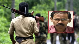 माओवादी असीम मंडल ने किया आत्मसमर्पण।