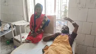 मुजफ्फरपुर में घायल का चल रहा इलाज।
