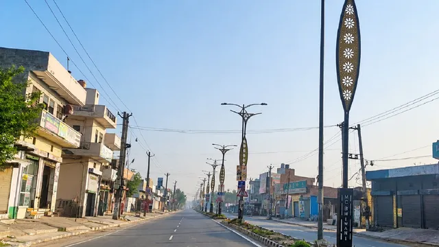 हरियाणा के भिवानी में खत्म होगा सड़क किनारे चलने का जोखिम, ₹67 लाख से बदलेगा लोहारू रोड का लुक
