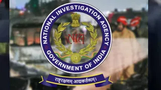 पाकिस्तान से आतंकी नेटवर्क चलाने वाले दो लश्कर कमांडरों के खिलाफ गैर जमानती वारंट।