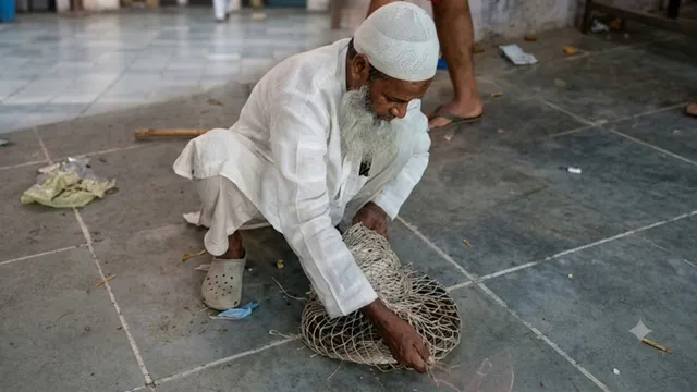 12 फीट लंबे अजगर का रेस्क्यू: कड़ी मशक्कत के बाद पकड़ा, ग्रामीणों ने ली राहत की सांस
