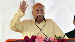 यूजीसी नियमों पर विरोध के बीच भागवत से मिले जैन संत