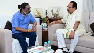 प्रदीप यादव ने सीएम को सौंपा पत्र