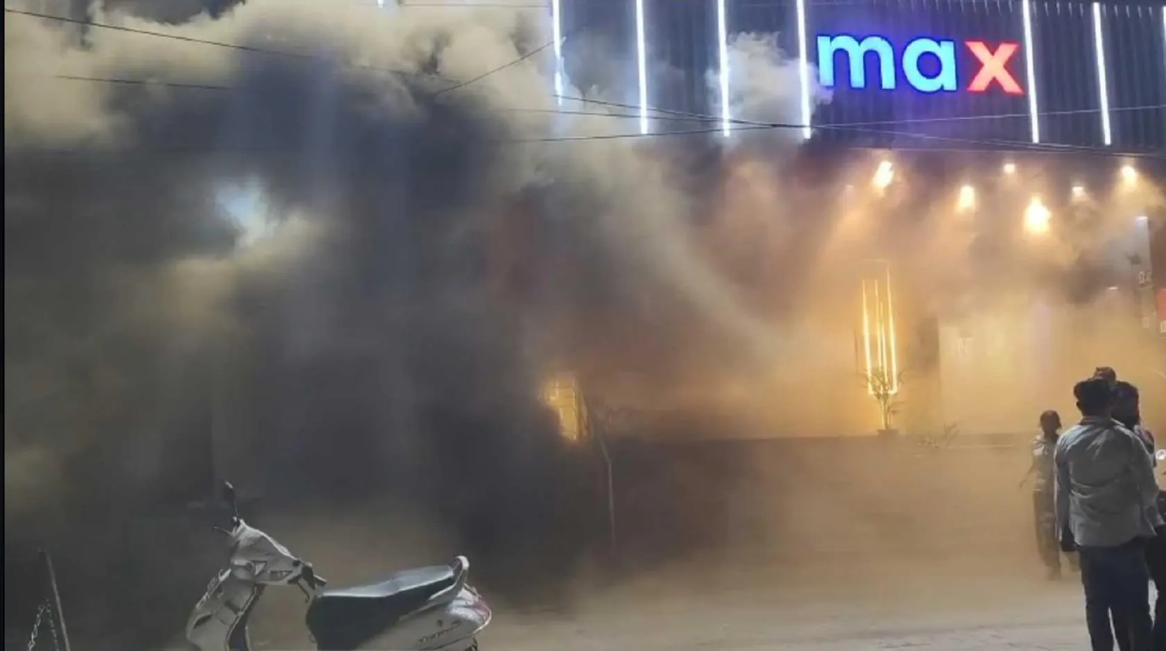 massive fire breakout in max showroom basement in kalyanpur massive fire breakout in max showroom basement in kalyanpur
