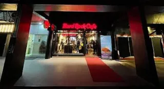 सेक्टर-26 स्थित हार्ड राॅक कैफे के मैनेजर और बाउंसरों के खिलाफ एफआईआर। (सांकेतिक फोटो)