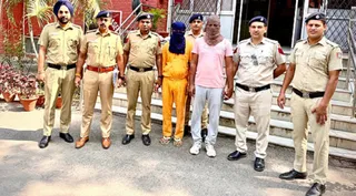पुलिस की गिरफ्त में ‘ट्यूजडे गैंग’ के शातिर।