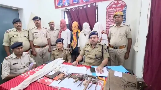 आरा में मिनी गन फैक्ट्री का भंडाफोड़: दालान में बन रहे थे अवैध हथियार, बाप-बेटों समेत 5 गिरफ्तार