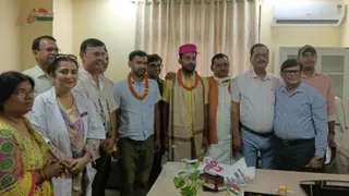 सीतामढ़ी जिले के परिहार प्रखंड निवासी उज्जवल कुमार झा का दाखिला हुआ, किया गया सम्मानित।