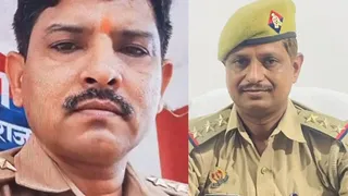 मेजा थाना प्रभारी नितेंद्र शुक्ला और अतिरिक्त थाना प्रभारी कमलेश यादव।