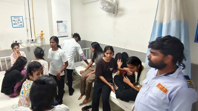 मुंगेर में विश्वकर्मा पूजा का प्रसाद खाते ही बिगड़ी तबीयत, इंजीनियरिंग कॉलेज की 24 छात्राएं अस्पताल में भर्ती