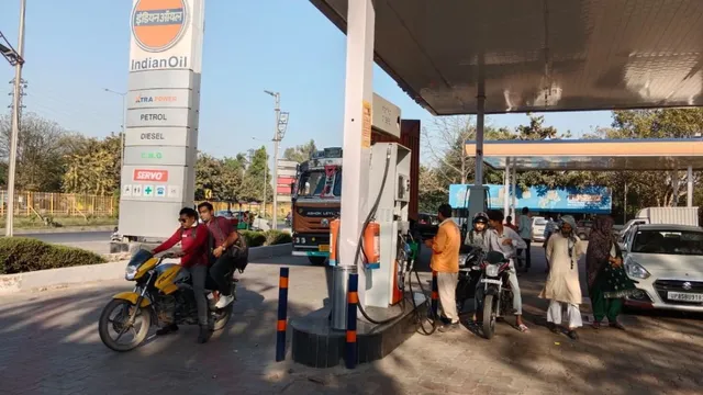 2000 से ऊपर बिल तो रखें कैश का इंतजाम, UPI के नए नियम पर आगरा में पेट्रोल पंप संचालकों का फैसला