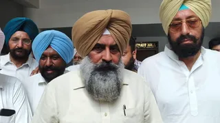 बाबा फरीद यूनिवर्सिटी पहुंचे प्रगट सिंह।
