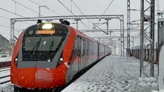 कश्मीर के लिए वंदे भारत ट्रेन में किए गए खास बदलाव। (फाइल फोटो)