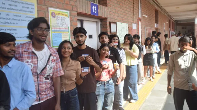DUSU Election 2026: दिल्ली यूनिवर्सिटी छात्र संघ चुनाव के लिए वोटिंग जारी, सुरक्षा के कड़े इंतजाम
