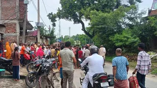 दोनों बाइक चालक बेनीपट्टी की ओर से रहिका की ओर जा रहे थे।