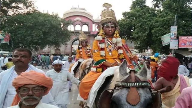 अडिग संकल्पों की परंपरा पर खड़ी रामनगर की मुक्ताकाशीय मंच वाली रामलीला