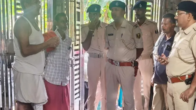 समस्तीपुर के रोसड़ा में घर में अकेली बुजुर्ग महिला का शव बरामद, दोनों हाथ के सोने के कंगन गायब