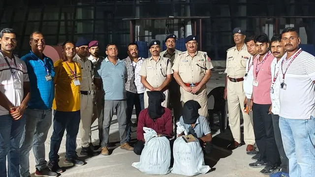 गया जंक्शन पर बड़ी कार्रवाई: 23 किलो पोपी हस पाउडर के साथ दो तस्कर गिरफ्तार
