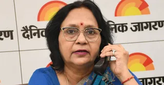 दैनिक जागरण के हेलो डाक्टर में पाठकों के सवालों का जवाब देतीं जीएसवीएम मेडिकल कालेज की उप प्राचार्य प्रो.रिचा गिरि । जागरण