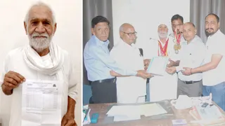 एम की डिग्री दिखाते हुए लाल चंद गोदारा । जागरण
