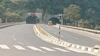 मनाली हाईवे पर डडौर और नागचला में फ्लाईओवर कम अंडरपास का निर्माण होगा। प्रतीकात्मक फोटो