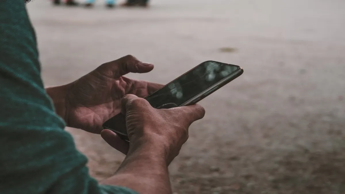 Mobile user_UnSplash
