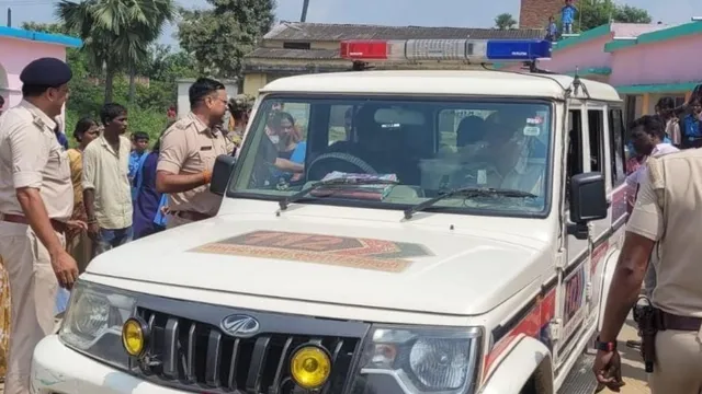 'गंदी हरकत करते हैं हेडमास्‍टर'; नवादा में छात्राओं के आरोप के बाद हंगामा, हि‍रासत में आरोप‍ित प्रधानाध्‍यापक 
 - nawada headmaster detained after students allege misbehavior