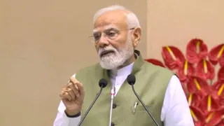 भारत की पहली हाइड्रोजन ट्रेन, दुनिया की सबसे लंबी, क्लीन मोबिलिटी का प्रतीक।