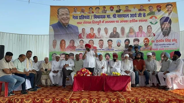 बाजपुर में सैनी समाज के सैकड़ों लोगों ने भाजपा छोड़ थामा कांग्रेस का दामन, नेता प्रतिपक्ष यशपाल आर्य ने दिलाई सदस्यता

