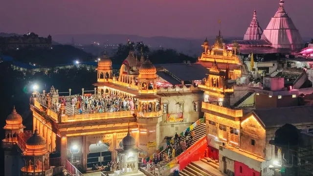 बरसाना के राधारानी मंदिर का इतिहास, ब्रह्मांचल पर्वत पर 1569 ईसवीं में हुआ था राधाजी के श्रीविग्रह का प्राकट्य
