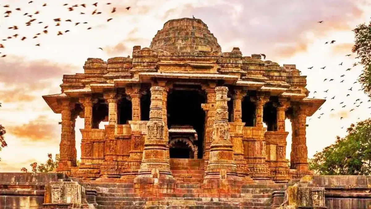 1000 साल का हुआ गुजरात का ऐतिहासिक 'मोढेरा सूर्य मंदिर', सरकार ने जारी किया 100 रुपए का नया सिक्का!