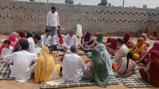 सिरसा के नेजिया खेड़ा गांव के ग्रामीणों का अद्भुत जज्बा (जागरण फोटो)