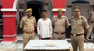 पुलिस की गिरफ्त में आरोपी। जागरण