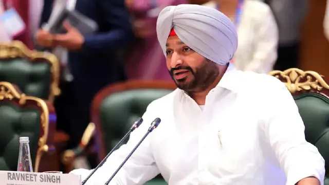 गुरदासपुर में रवनीत बिट्टू के काफिले पर हमला, कार पर फेंके अंडे-टमाटर; AAP पर लगाए आरोप