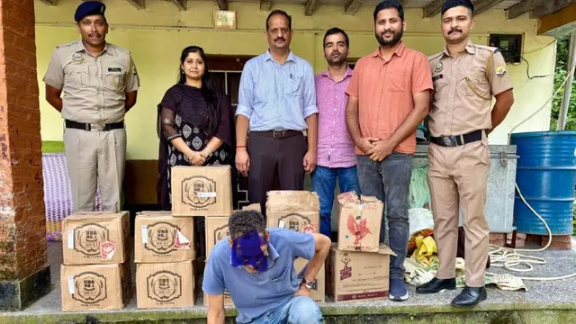 हमीरपुर में शराब की खेप बरामद, रिहायशी मकान से 119 ब्रांडेड बोतल जब्त; आबकारी विभाग का छापा
 - a consignment of liquor was recovered in hamirpur 119 branded bottles were seized from a residential house the excise department raided