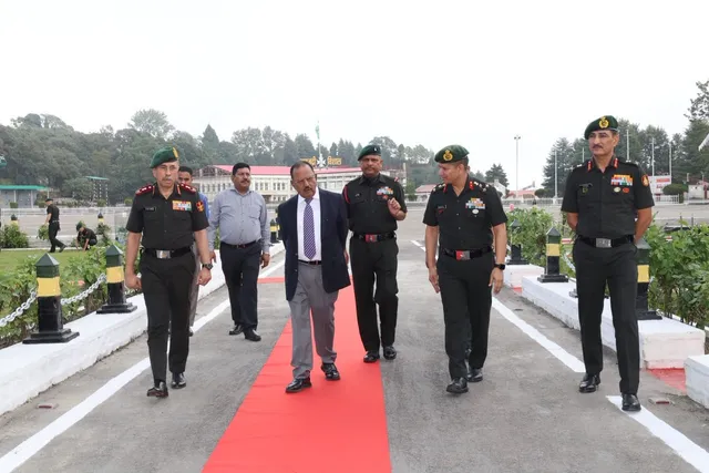 उत्तराखंड में अग्निवीरों के बीच पहुंचे एनएसए और सीडीएस, कहा- 'त्याग और पराक्रम से गढ़वाल राइफल्स का नाम ऊंचा करें'