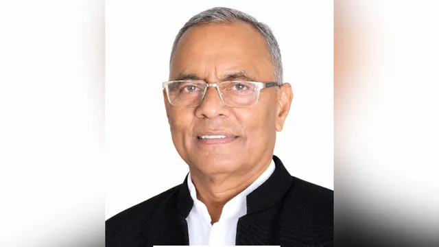 डॉ. पुष्कर यादव ने अखिलेश यादव से की मुलाकात, अयोध्या की इस सीट से पेश की सपा से चुनाव लड़ने की दावेदारी
