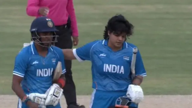 IND W vs BAN W: शेफाली के तूफानी शतक के बाद गेंदबाजों का कमाल, बांग्लादेश को हरा फाइनल में पहुंचा भारत; श्रीलंका से होगी टक्कर
