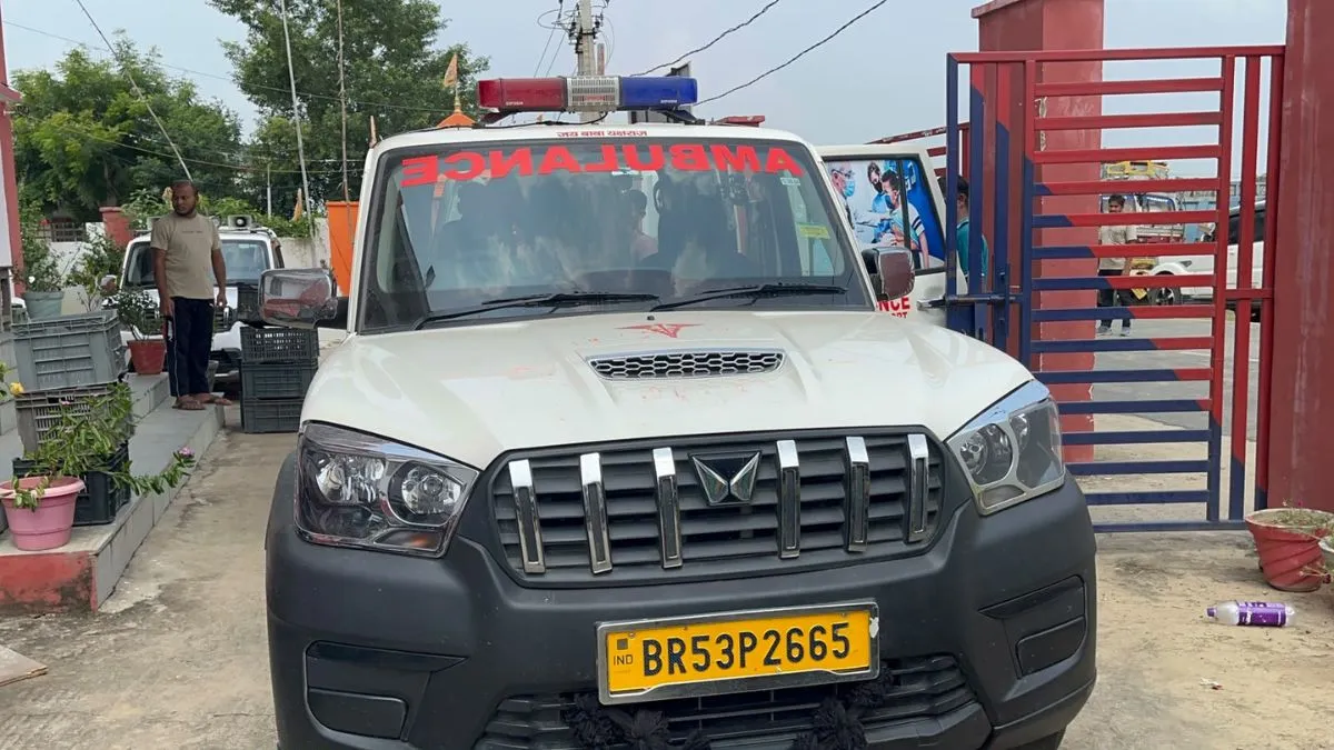 Jamui 230 Liters Beer Seized from Ambulance in Liquor Smuggling (1)