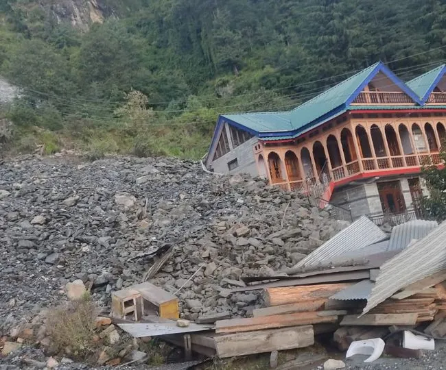 Kullu flood 3