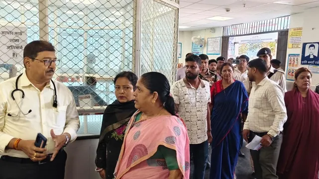 वेंटिलेटर बंद और आधे डॉक्टर गायब; मुंगेर में महिला आयोग के औचक निरीक्षण में खुली पोल, सभापति ने जताई गहरी नाराजगी
