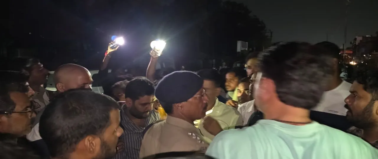 Prayagraj angry Advocate Dispute