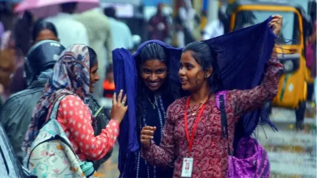 बिहार में मानसून रिटर्न! पटना सहित कई जिलों में बारिश का अलर्ट, उमस बढ़ाएगी परेशानी  
 - bihar weather update 20 september scattered rain humidity as monsoon retreats