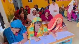 640 केंद्रों पर 10 हजार अभ्यर्थियों ने दी साक्षरता परीक्षा।