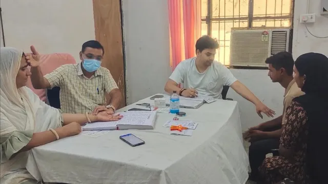 अमेठी में मौसम के बदले मिजाज ने बढ़ाई मुश्किल, अस्पतालों में रोजाना पहुंच रहे 250 के करीब मरीज
