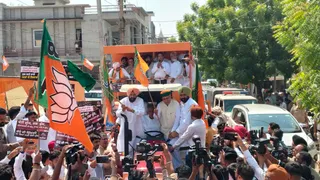 यात्रा में केंद्रीय मंत्री अर्जुन राम मेघवाल, केवल ढिल्लों व अन्य।